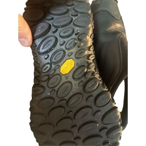 Women’s Shoes by Merrill size 6 - Picture 2 of 5